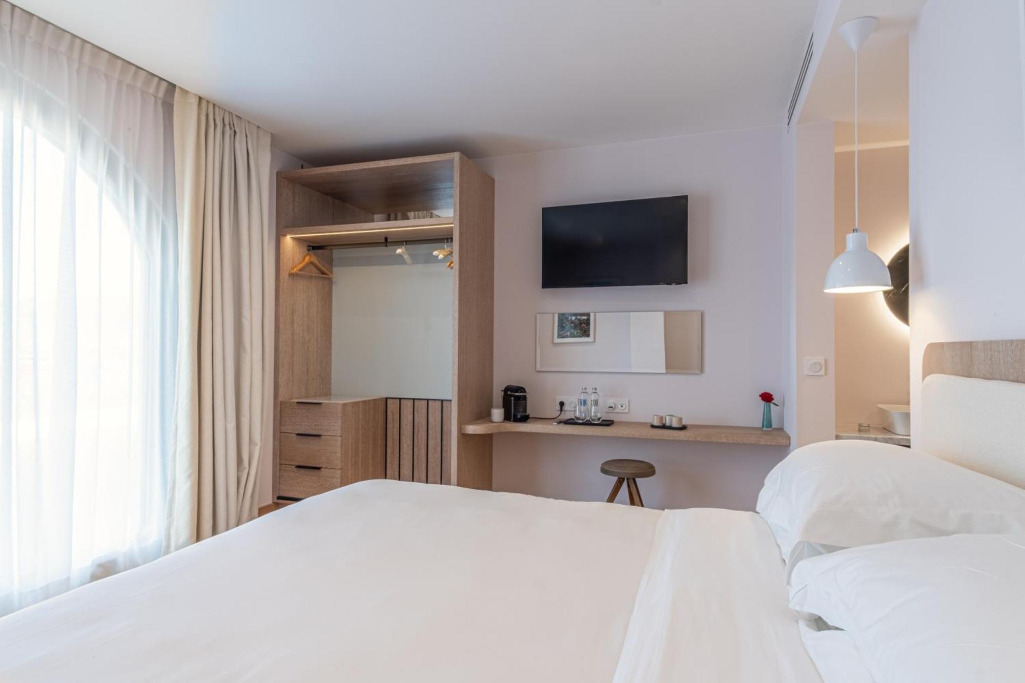 Auberge La Coste Le Puy-Sainte-Réparade Zimmer foto
